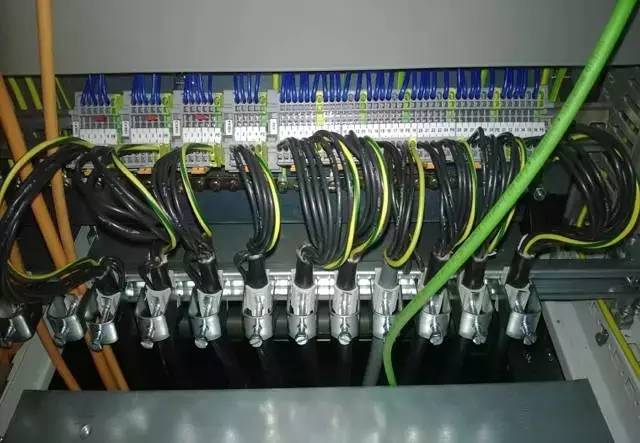 1463649819489443.jpg 电气柜成套安装实例图解 ,值得收藏!的图12